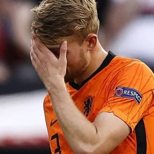 开云体育-“排球王子”重现江湖 德利赫特挨的骂看来还不够